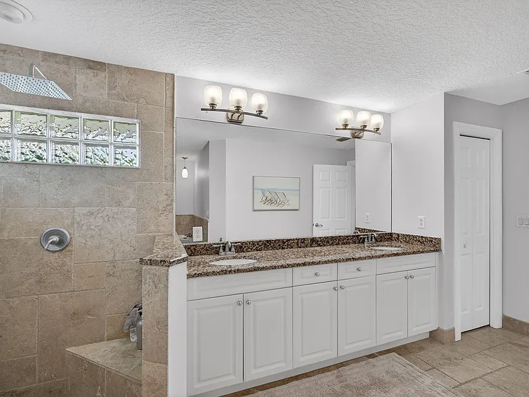 8075 SE Governors Way — Photo 19
