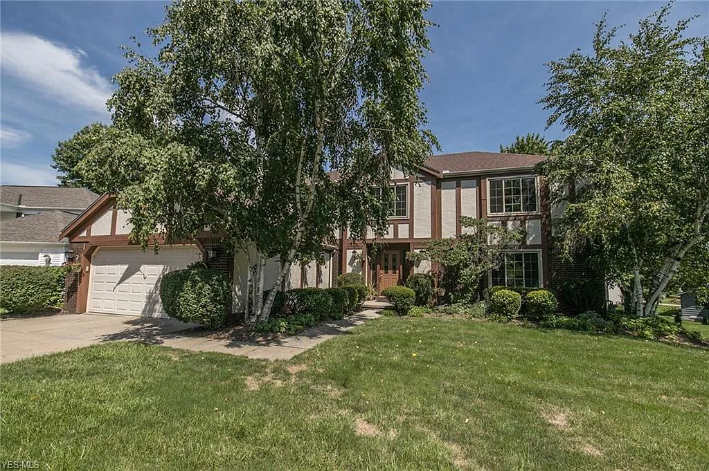 17486 Olde Surrey Ct photo 1