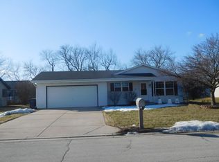 809 Rohda Dr, Waterford, WI 53185