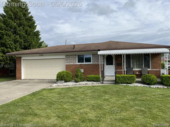 3028 Earl Dr, Warren, MI 48092