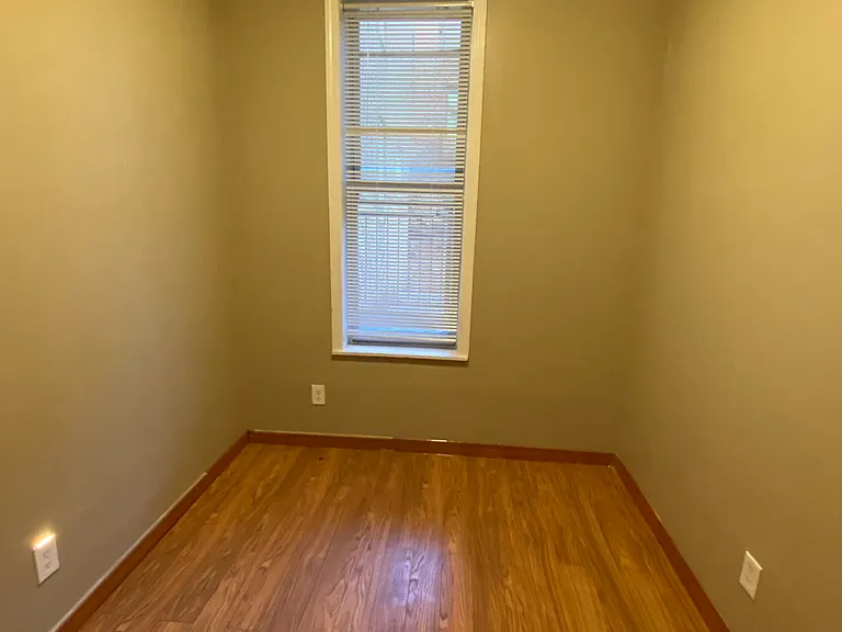 1807 S May St #2B — Photo 23