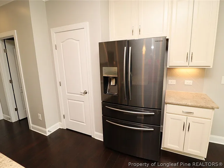 410 Boscawen Ln — Photo 11