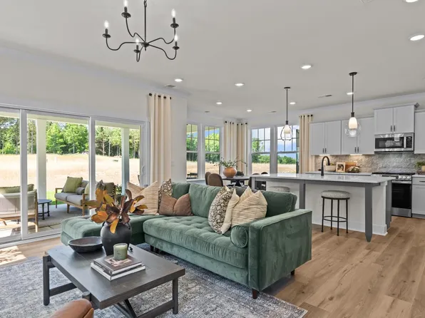 Homes Available Soon, Oakmont Manor