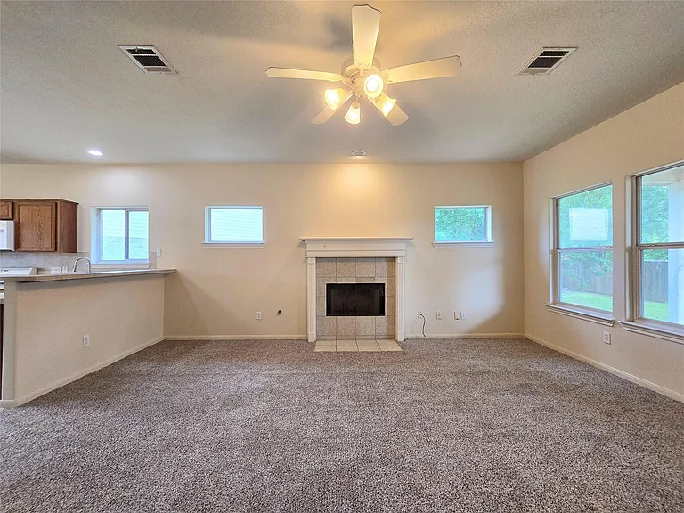 802 Marksey Ct — Photo 14