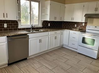 732 S Market St Floor 2, Nanticoke, PA 18634