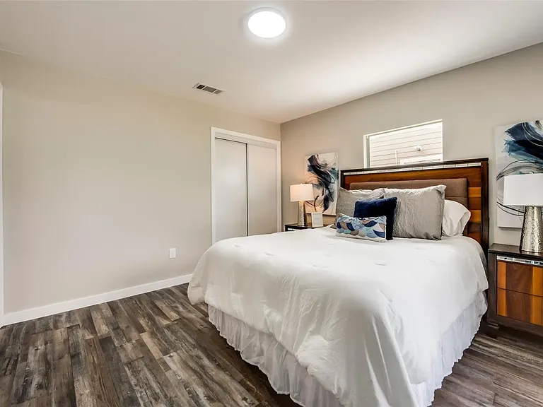 2617 Ryan Ave — Photo 9