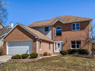 903 Willow Creek Rd, West Chicago, IL 60185