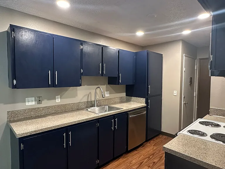 Hillview Terrace — Photo 21
