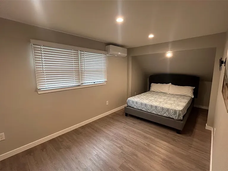 181 N Waverly St #181 — Photo 15