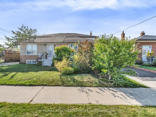 79 Watney Cres, Toronto, ON M3L 2E1