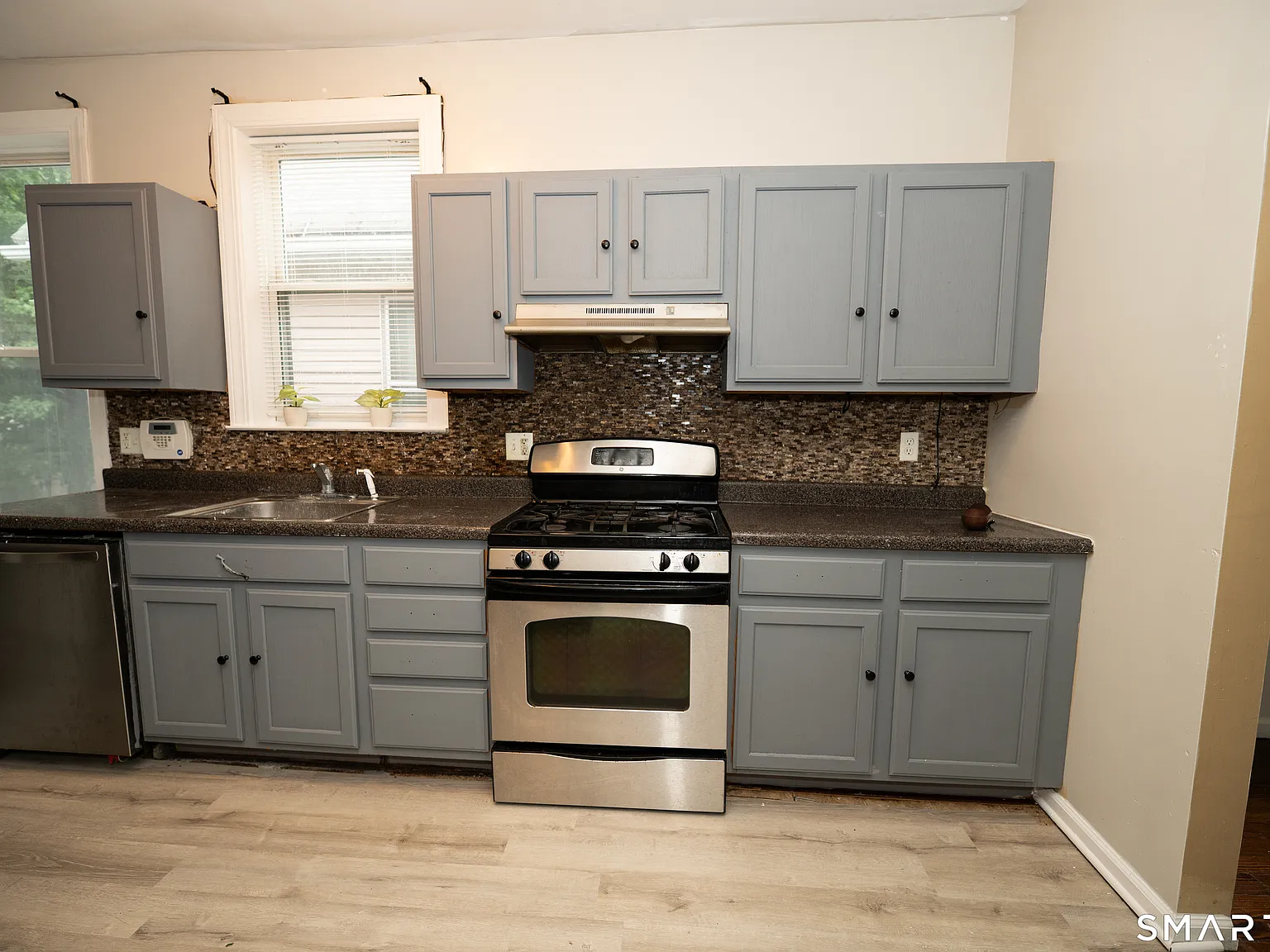 30 Bassett St — Photo 2