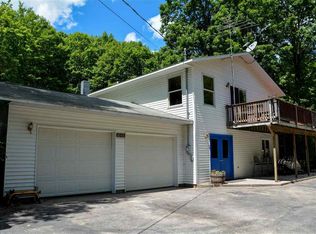 840 S Pit Rd, Lake Leelanau, MI 49653