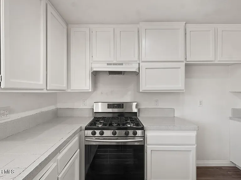 1253 Morven St — Photo 14