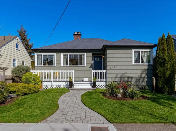 2551 Florence St, Oak Bay, BC V8R 5E7