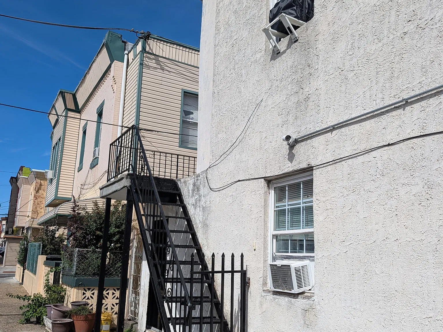 2 bed, $1,300 — Photo 2