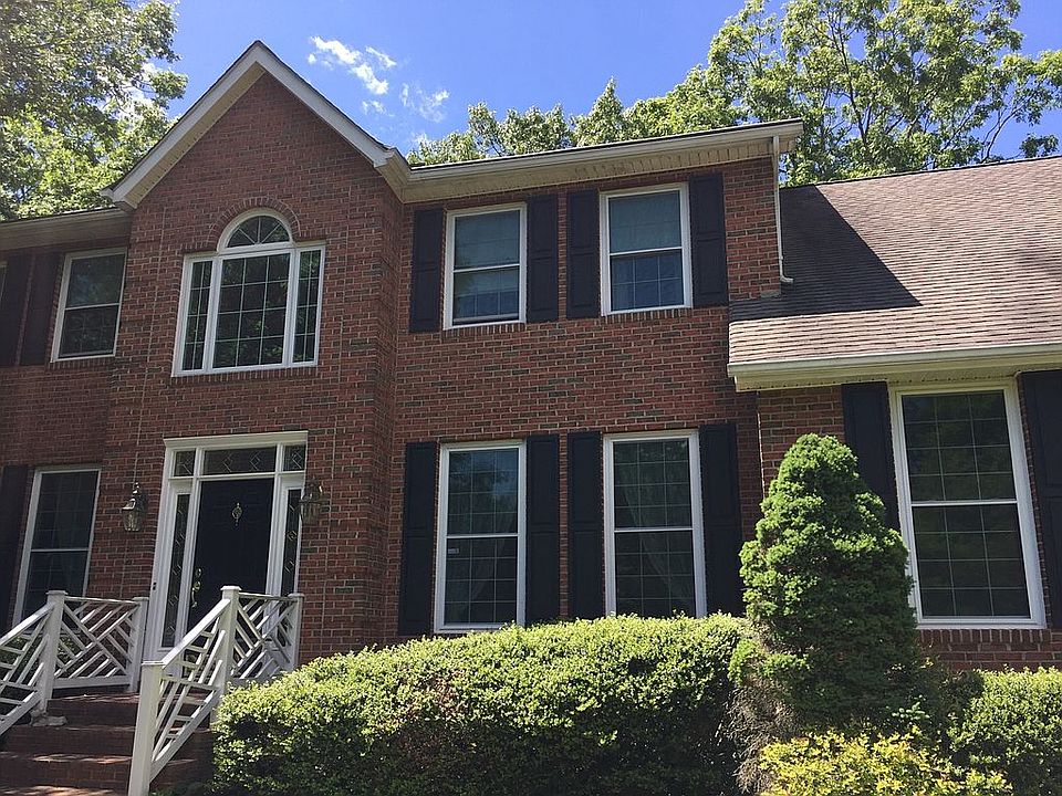 1st image of 3702 Wallace Ave