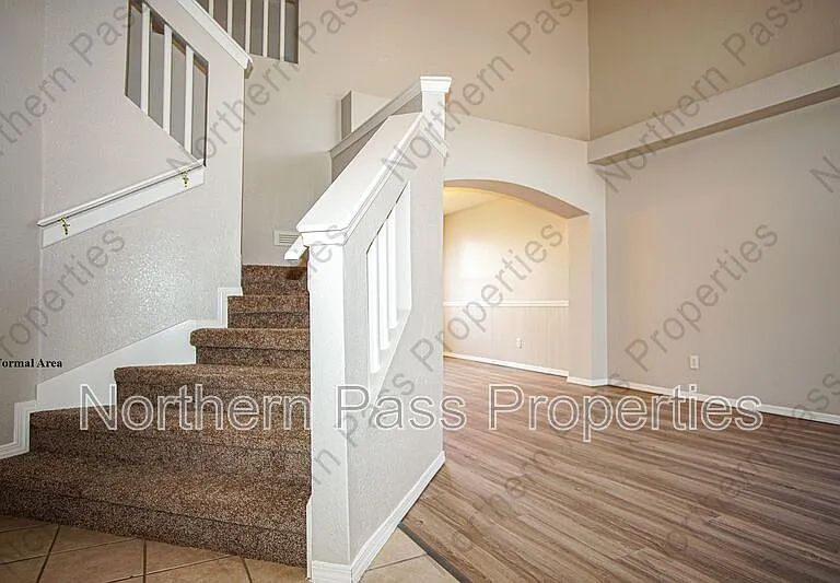 817 Dakota River Ave — Photo 3