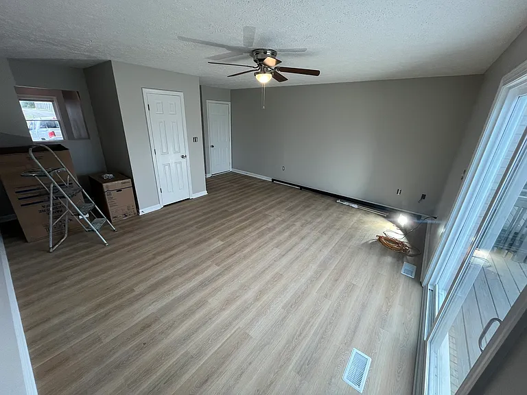 112 Lakeview Dr — Photo 12