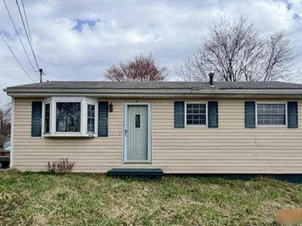25 Lincoln Ave, Wheatland, PA 16161