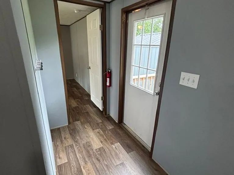 5600 W Kilgore Ave — Photo 18