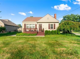 129 Westview Ave, Hubbard, OH 44425