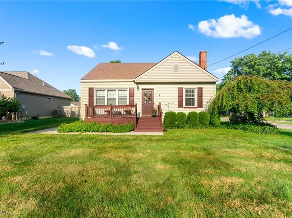 129 Westview Ave, Hubbard, OH 44425