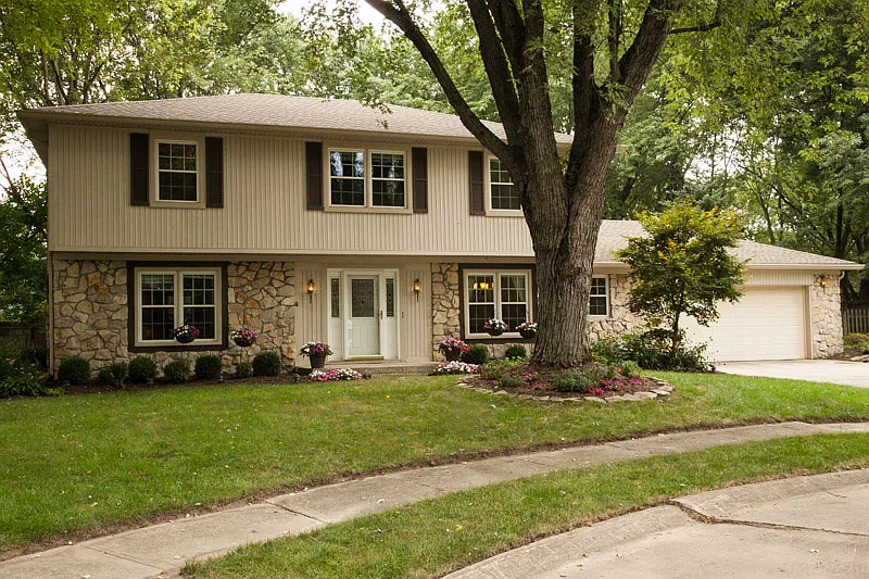 9106 Redford Ct photo 1
