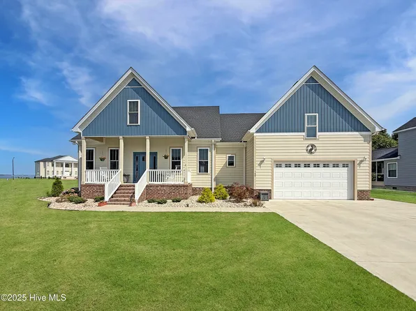 160 Pelican Pointe Drive, Elizabeth City, NC 27909