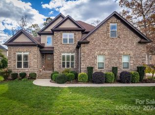 691 Players Ridge Rd, Hickory, NC 28601