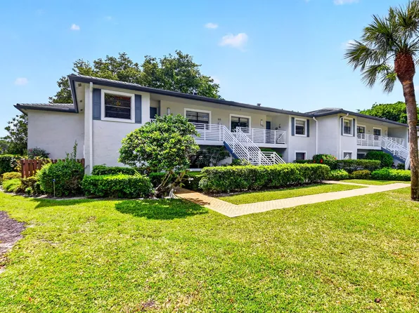10 Southport Lane #A, Boynton Beach, FL 33436