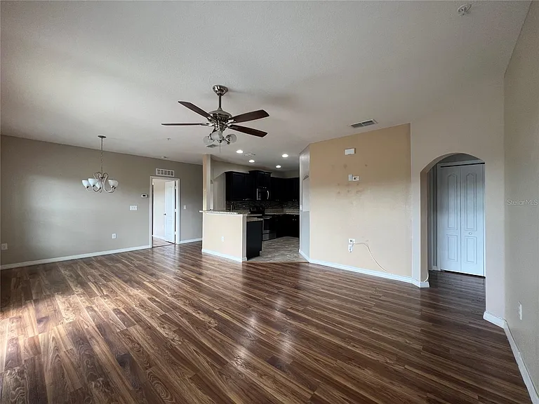 2137 Betsy Ross Ln #2137 — Photo 14