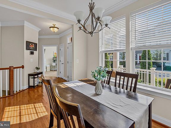 4th image of 376 Buckeye Cir