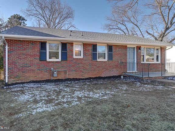 2nd image of 302 Harris Rd