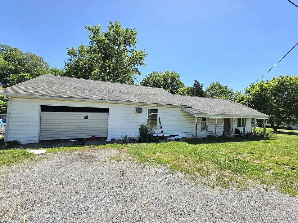 1st image of 214 Pyle St