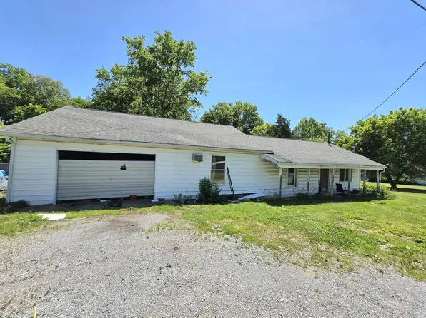 214 Pyle St, Carrier Mills, IL 62917