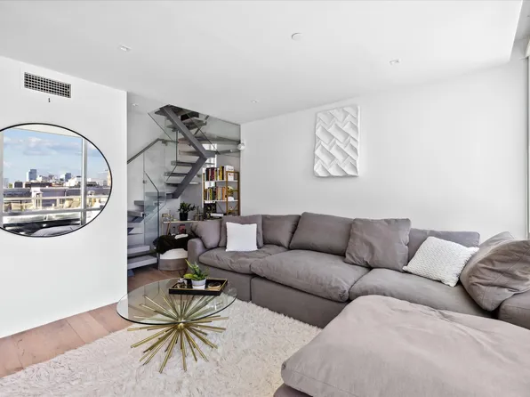 313 West 121st Street image 5 of 14