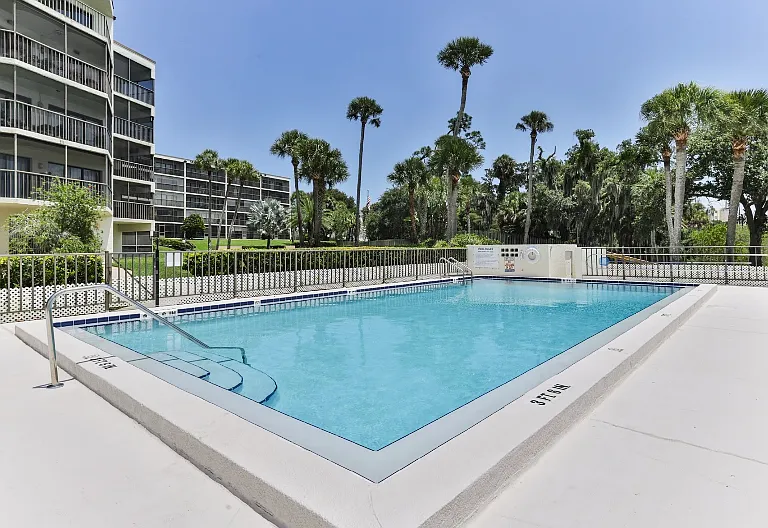 944 S Peninsula Dr — Photo 14