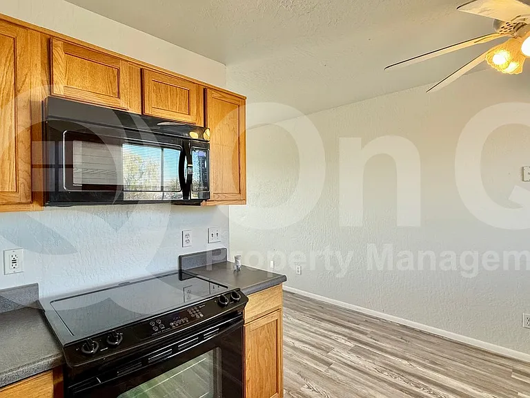 2537 W Georgia Ave #6 — Photo 3
