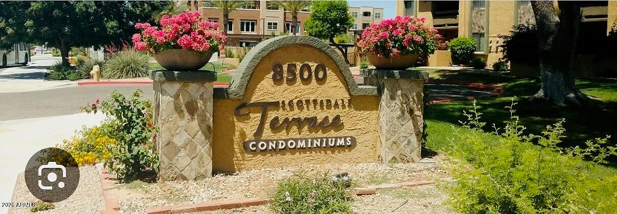2 bed, 2.0 bath, 1212 sqft, $2,400 — Photo 1