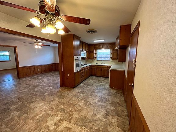 4th image of 3424 Marion St