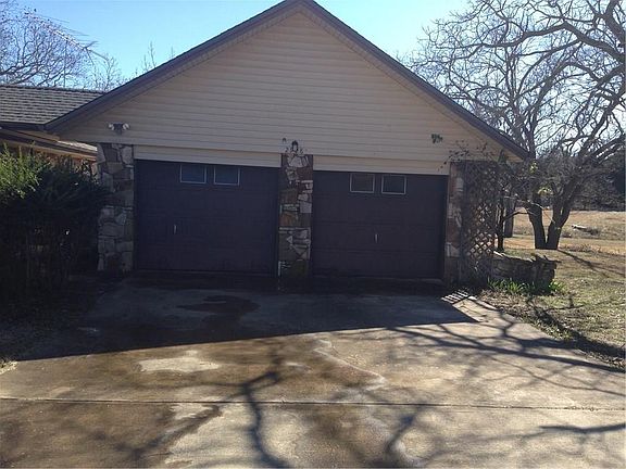 2nd image of 2928 Briar Trl