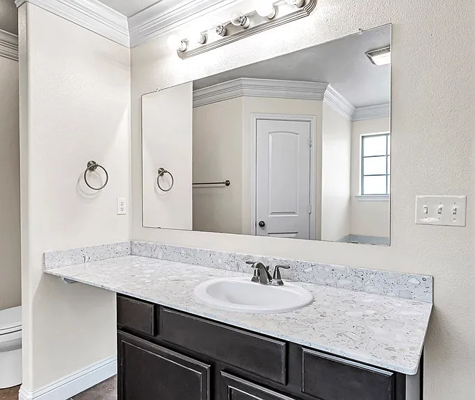 608 Memorial Ct — Photo 26