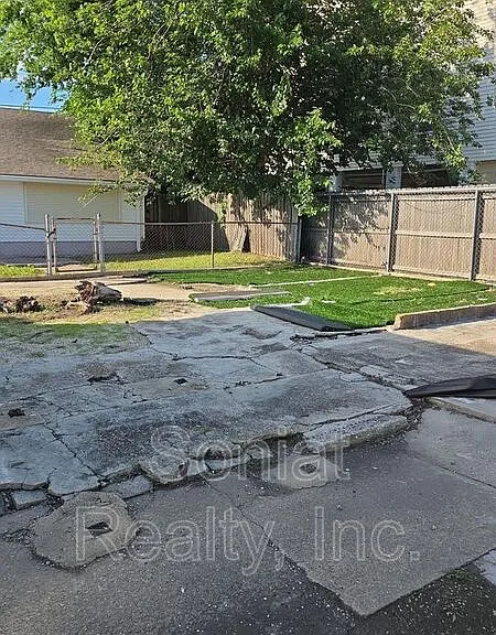 8025 Pompano St — Photo 7