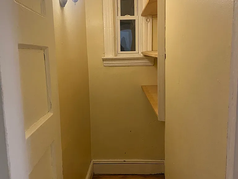 40.5 Gardner Ave — Photo 14