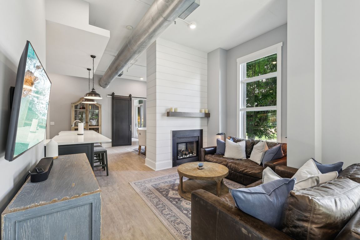 31st Ave-1405-005.jpg