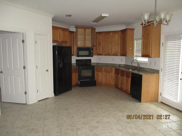 9153 Parliament Cir — Photo 4