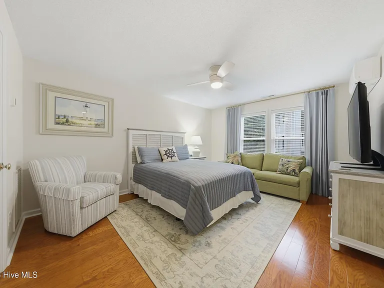 3350 Club Villas Dr #1103 — Photo 28