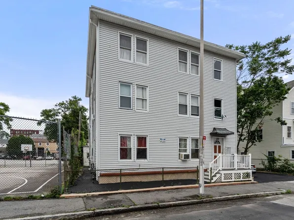 122 Piedmont St, Worcester, MA 01609