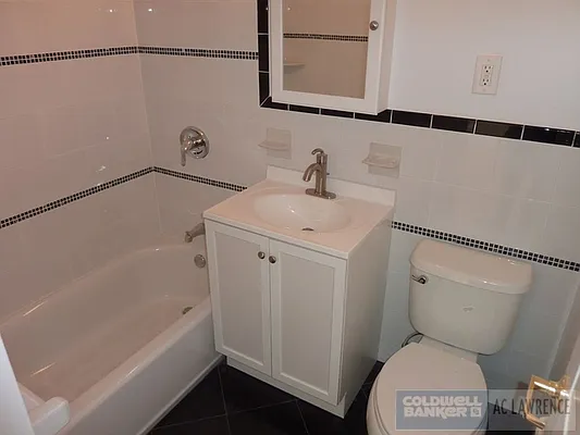 Rented by Aclawrence | media 1