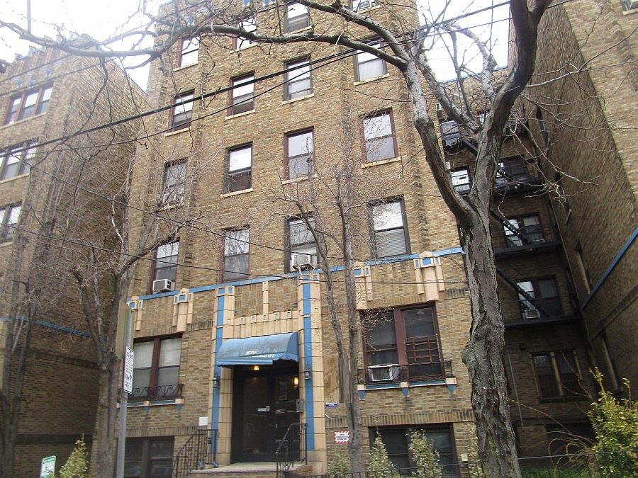 1st image of 270 Harrison Ave APT 401
